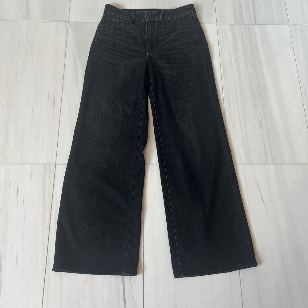 Chicos High Rise Wide Leg Jeans Size 6